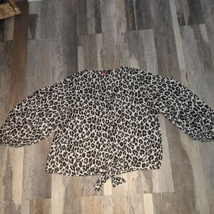 Vince Camuto Women's Blouse, Large, White Leopard Print